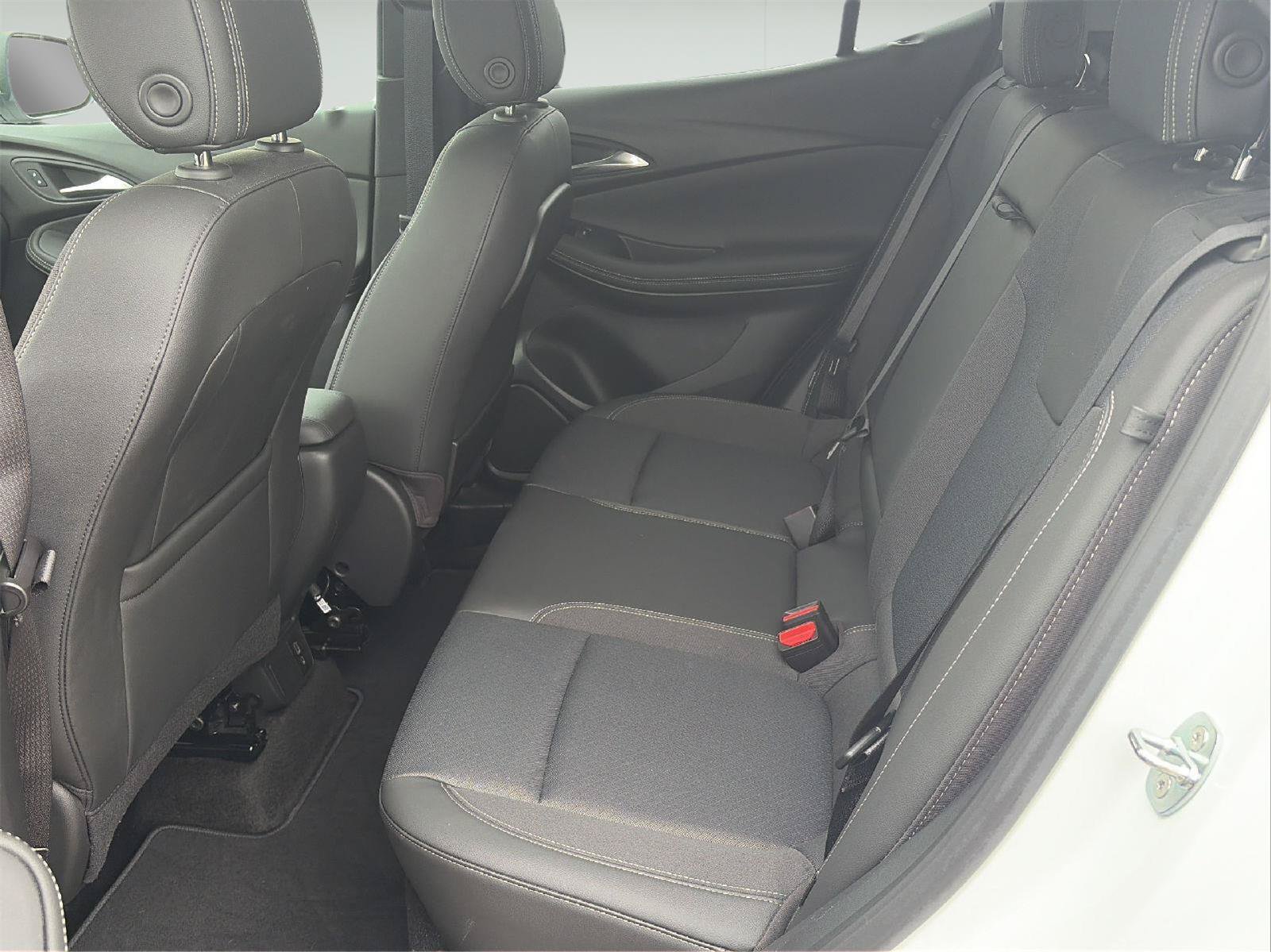 Certified 2024 Buick Encore GX Preferred w/ Comfort Package FWD image 13