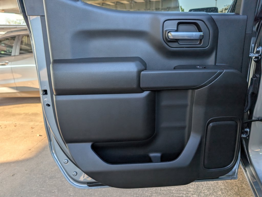 New 2026 Chevrolet Silverado 1500 Custom w/ LPO, Dark Essentials Package RWD image 8
