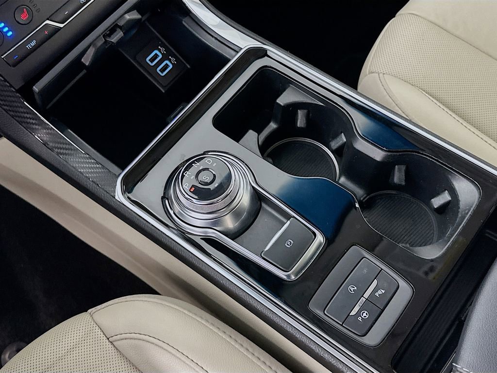 Used 2020 Ford Edge Titanium w/ Equipment Group 301A image 17