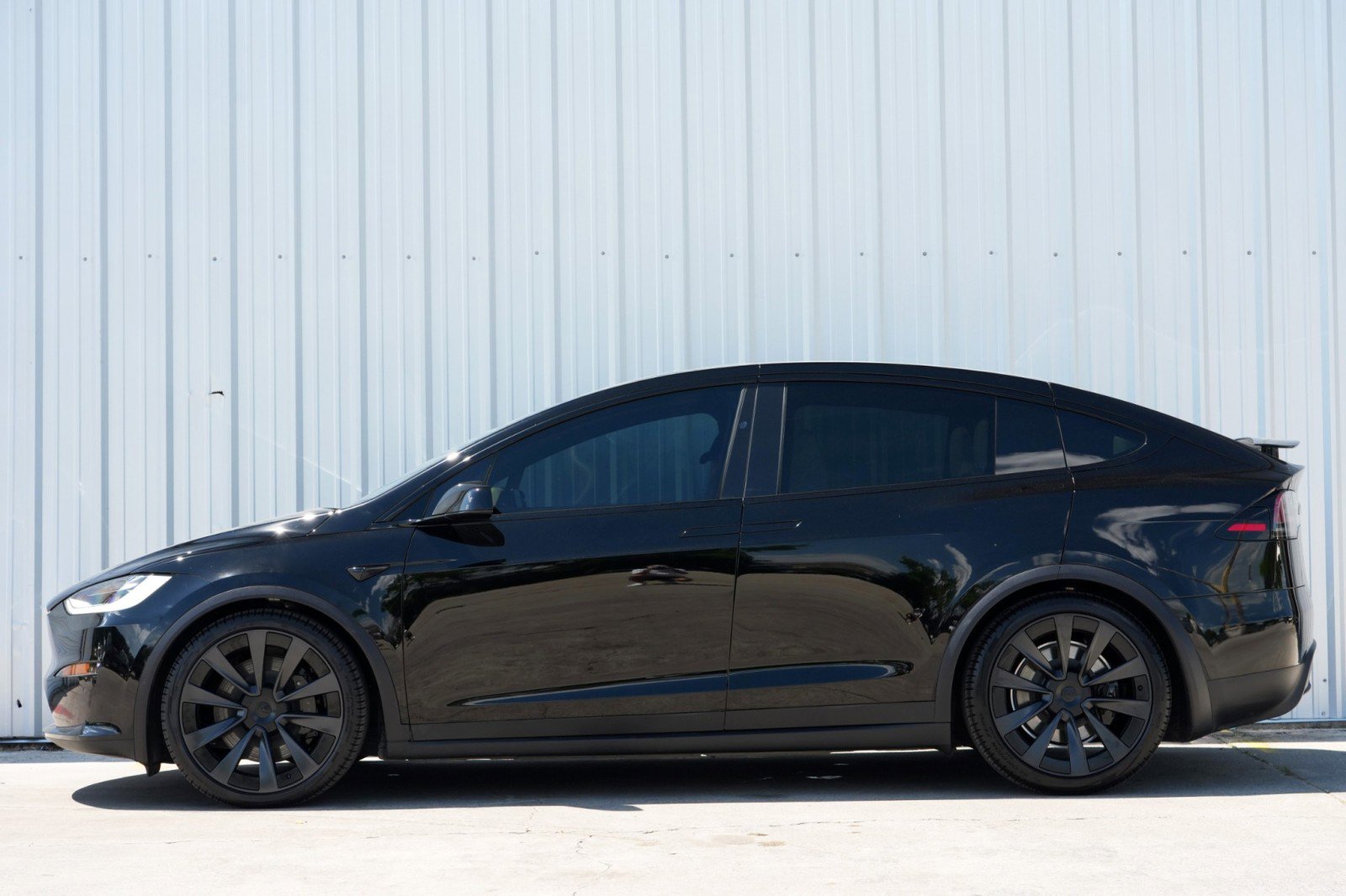 Used 2023 Tesla Model X AWD/4WD image 9