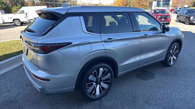 New 2025 Mitsubishi Outlander SEL image 4