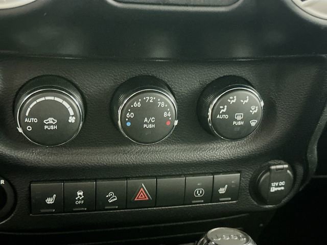 Used 2015 Jeep Wrangler Unlimited Sahara image 15