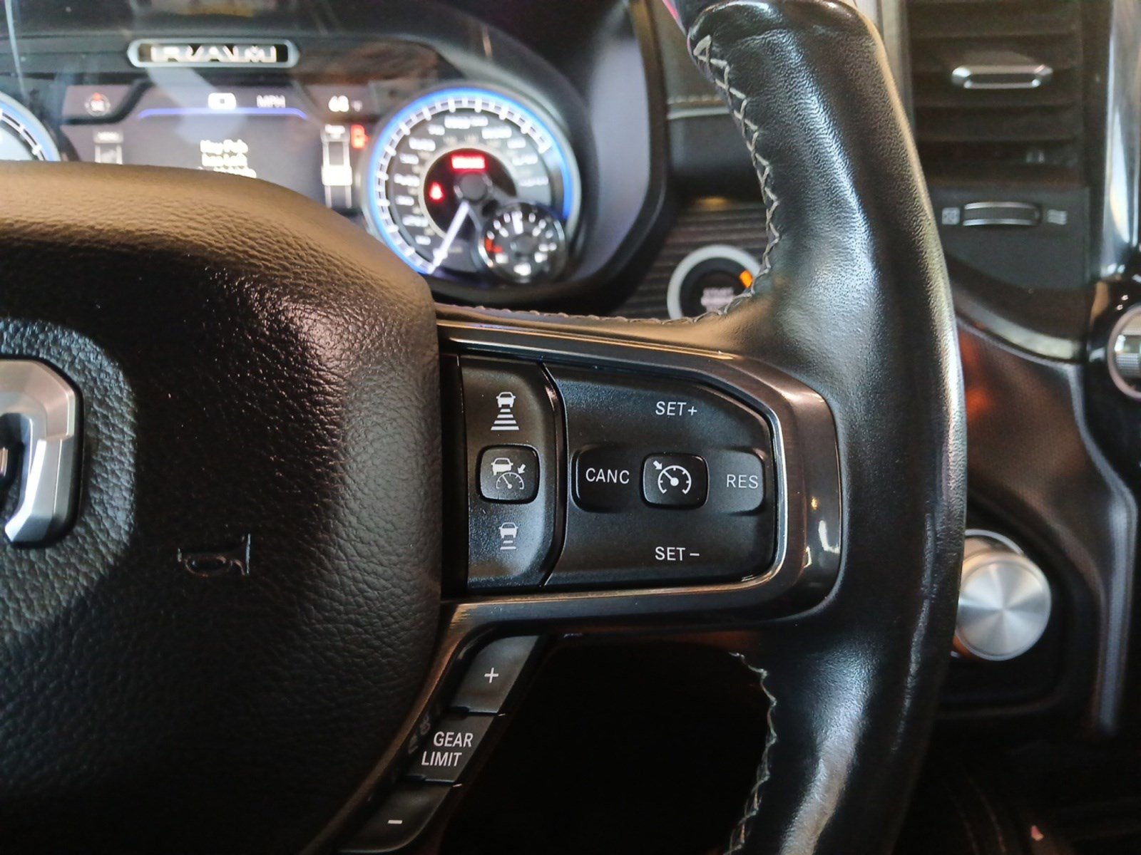 Used 2020 RAM 1500 Limited image 17