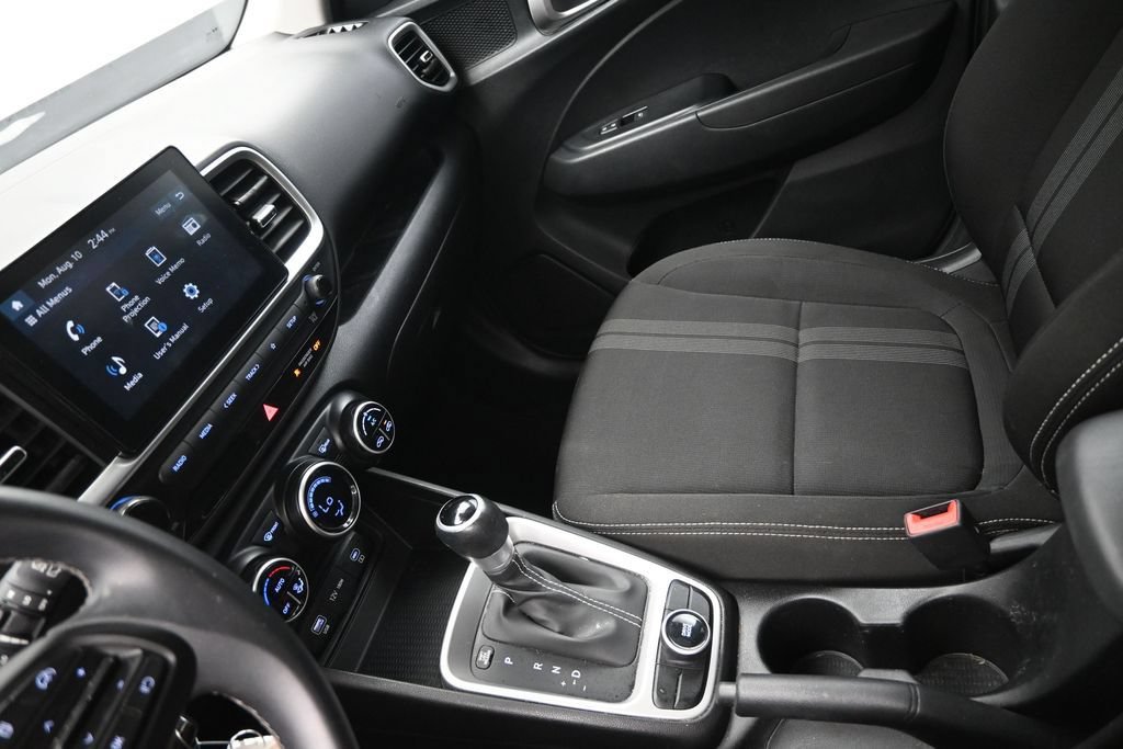 Certified 2023 Hyundai Venue SEL FWD image 19