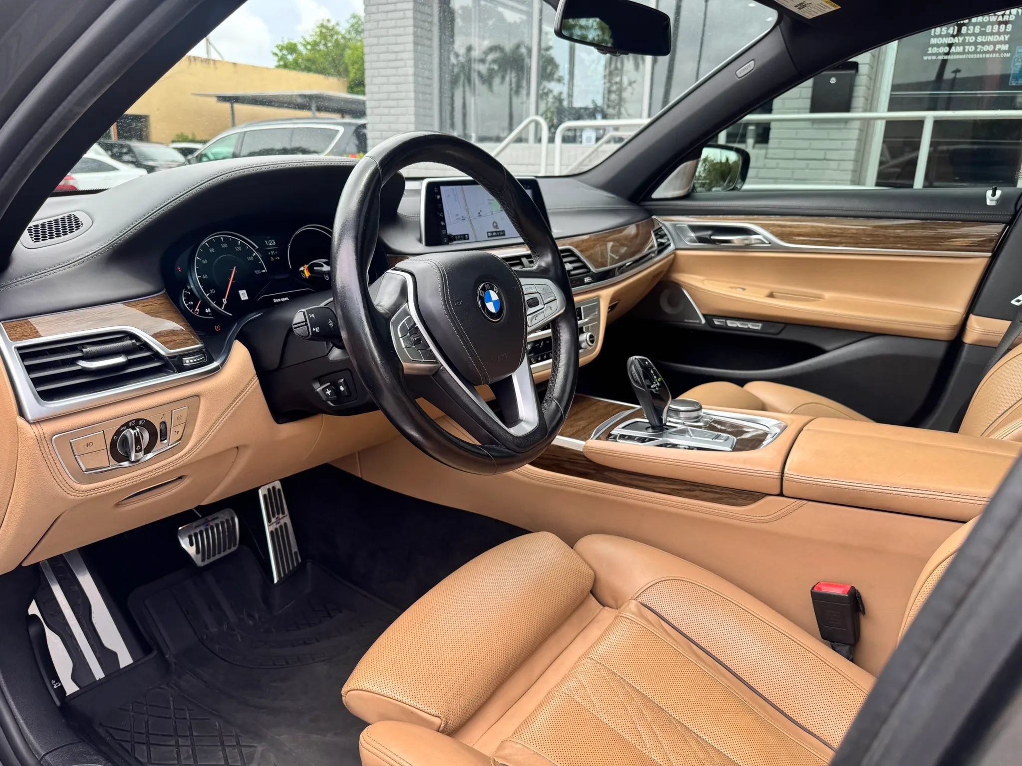 Used 2016 BMW 750i xDrive AWD/4WD image 12