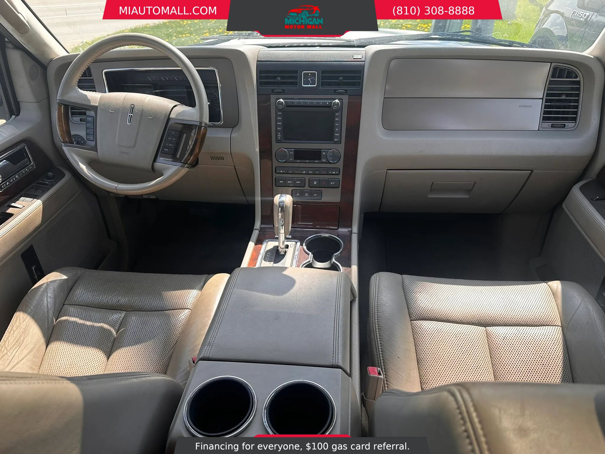Used 2012 Lincoln Navigator 4WD image 13