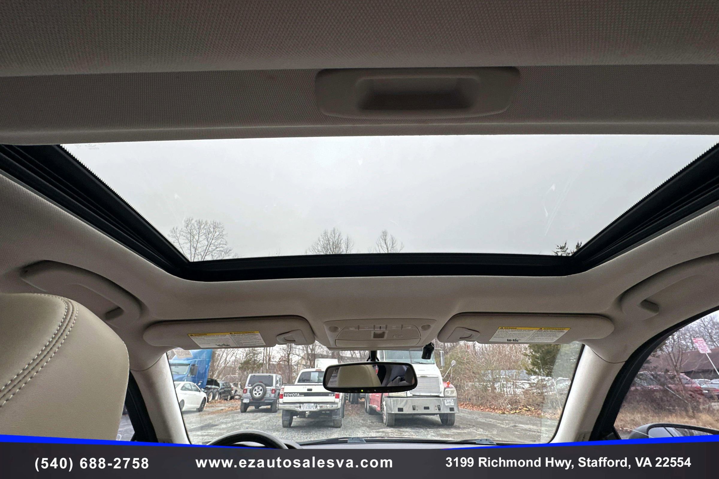 Used 2015 INFINITI Q50 Premium w/ Navigation Package image 26