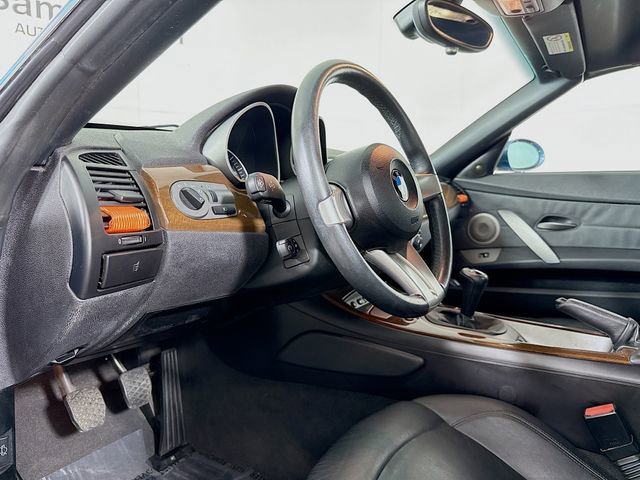 Used 2003 BMW Z4 2.5i image 17