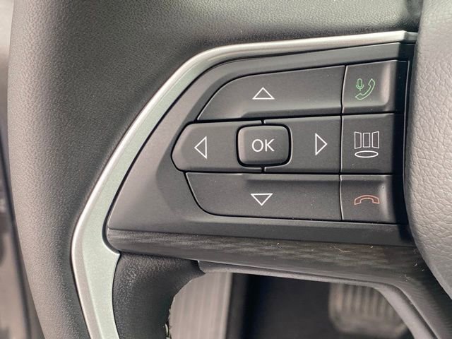 New 2025 Jeep Grand Cherokee L Laredo image 17