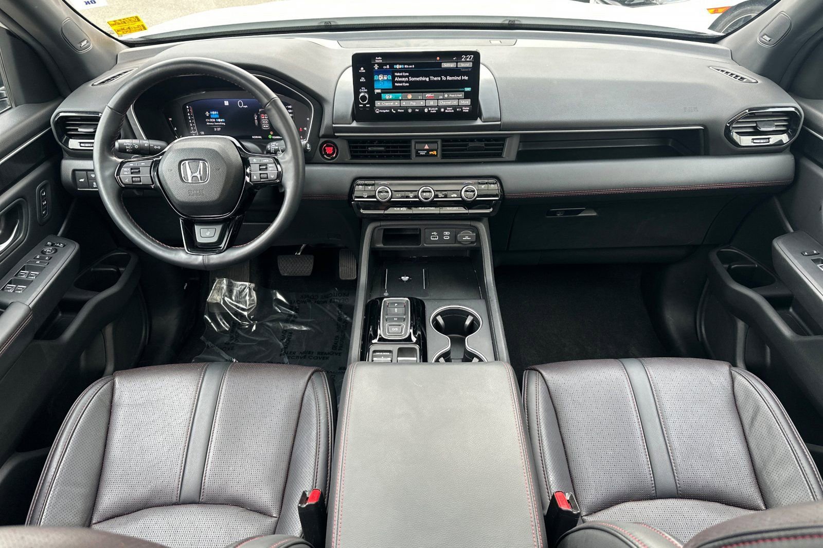 Used 2025 Honda Pilot Black Edition image 16