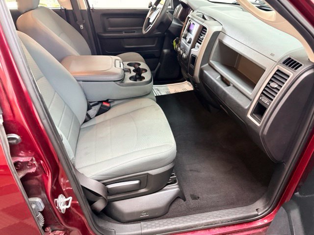 Used 2018 RAM 1500 Express AWD/4WD image 28