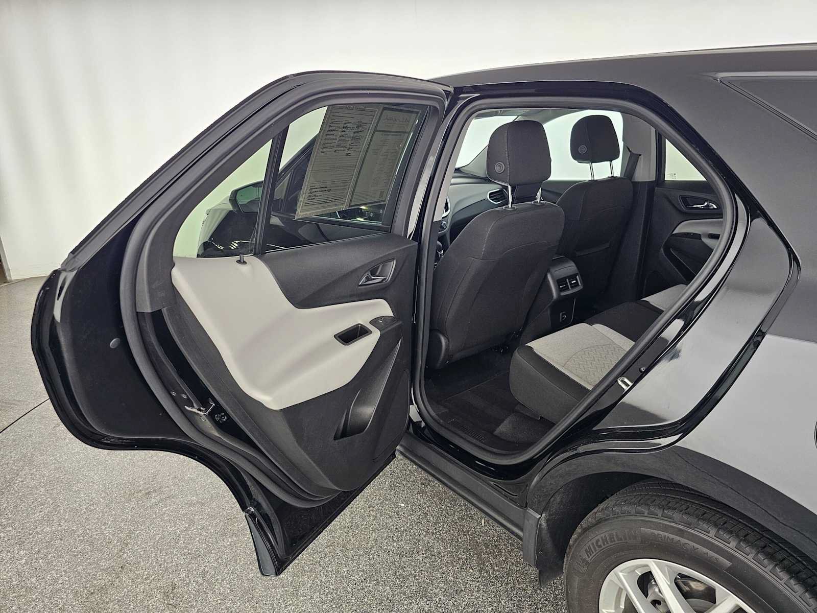 Used 2023 Chevrolet Equinox LS w/ LS Convenience Package FWD image 15