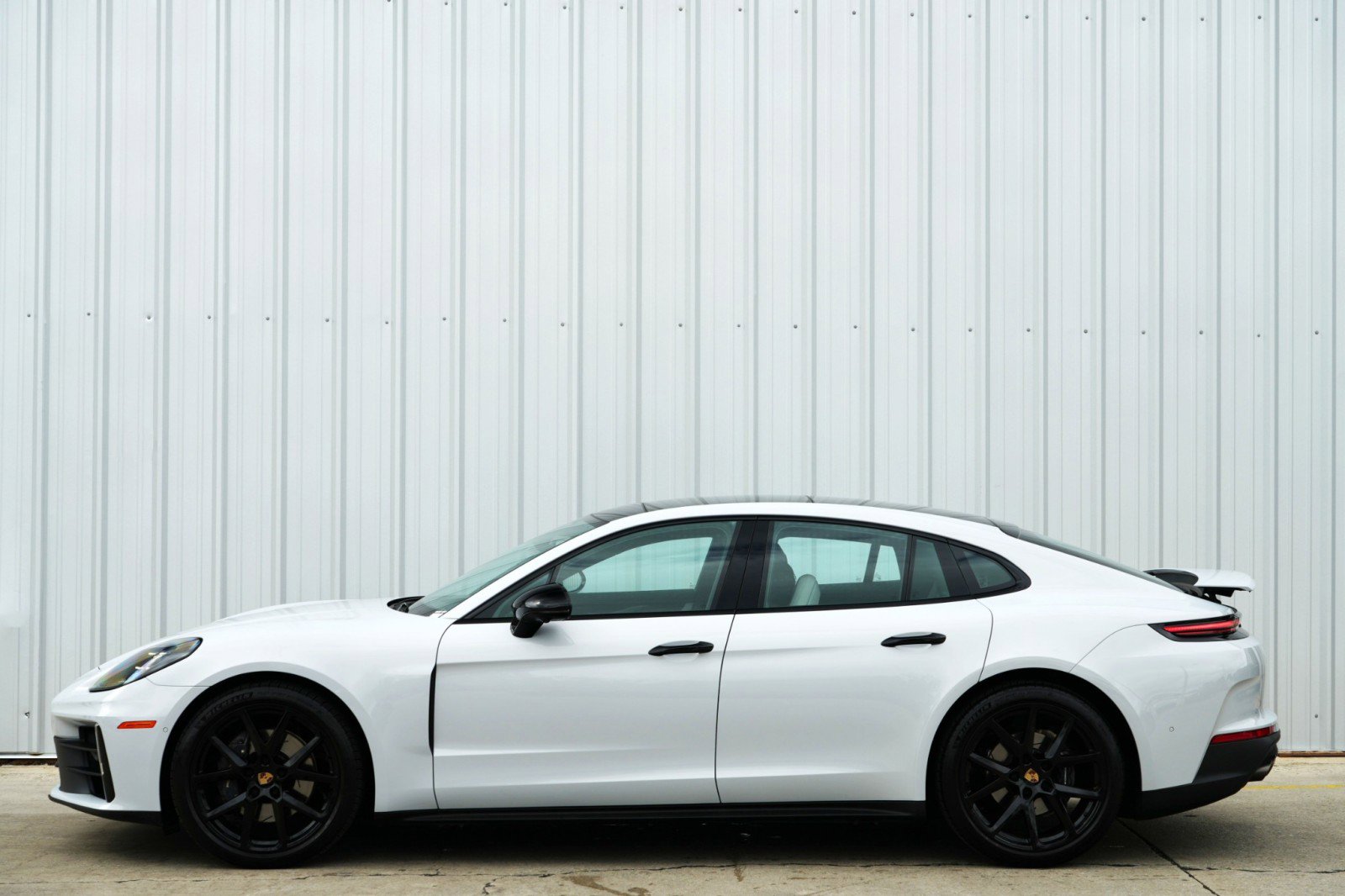 Used 2024 Porsche Panamera 4 w/ Premium Package image 53