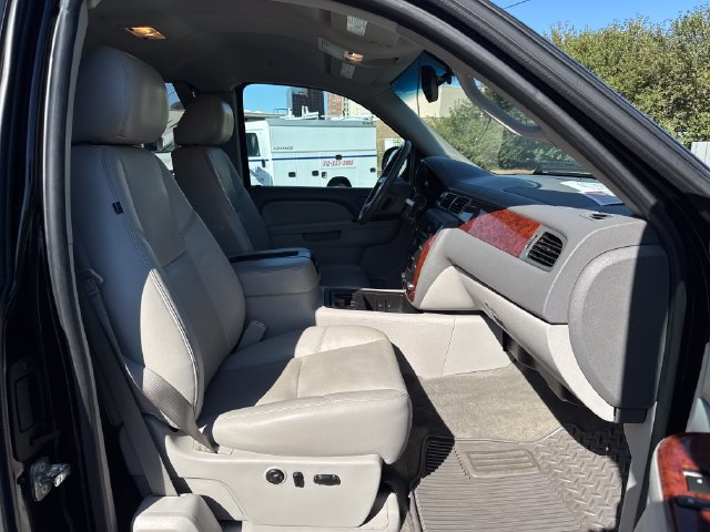 Used 2013 Chevrolet Silverado 1500 LTZ w/ LTZ Plus Package AWD/4WD image 28