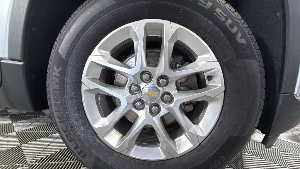 Used 2020 Chevrolet Traverse LT image 34