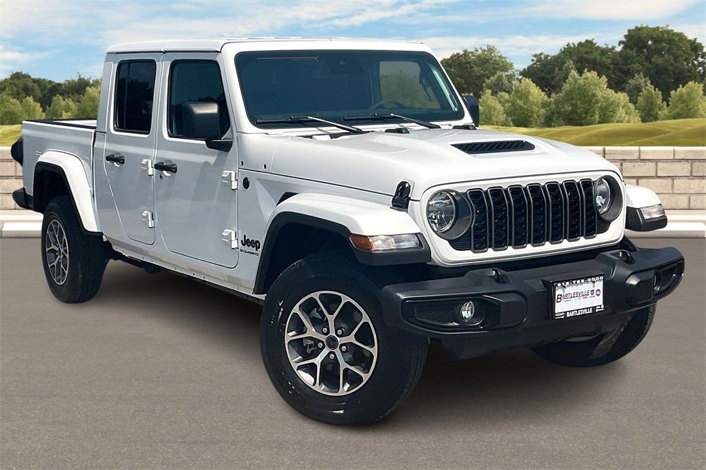 New 2025 Jeep Gladiator Sport image 2