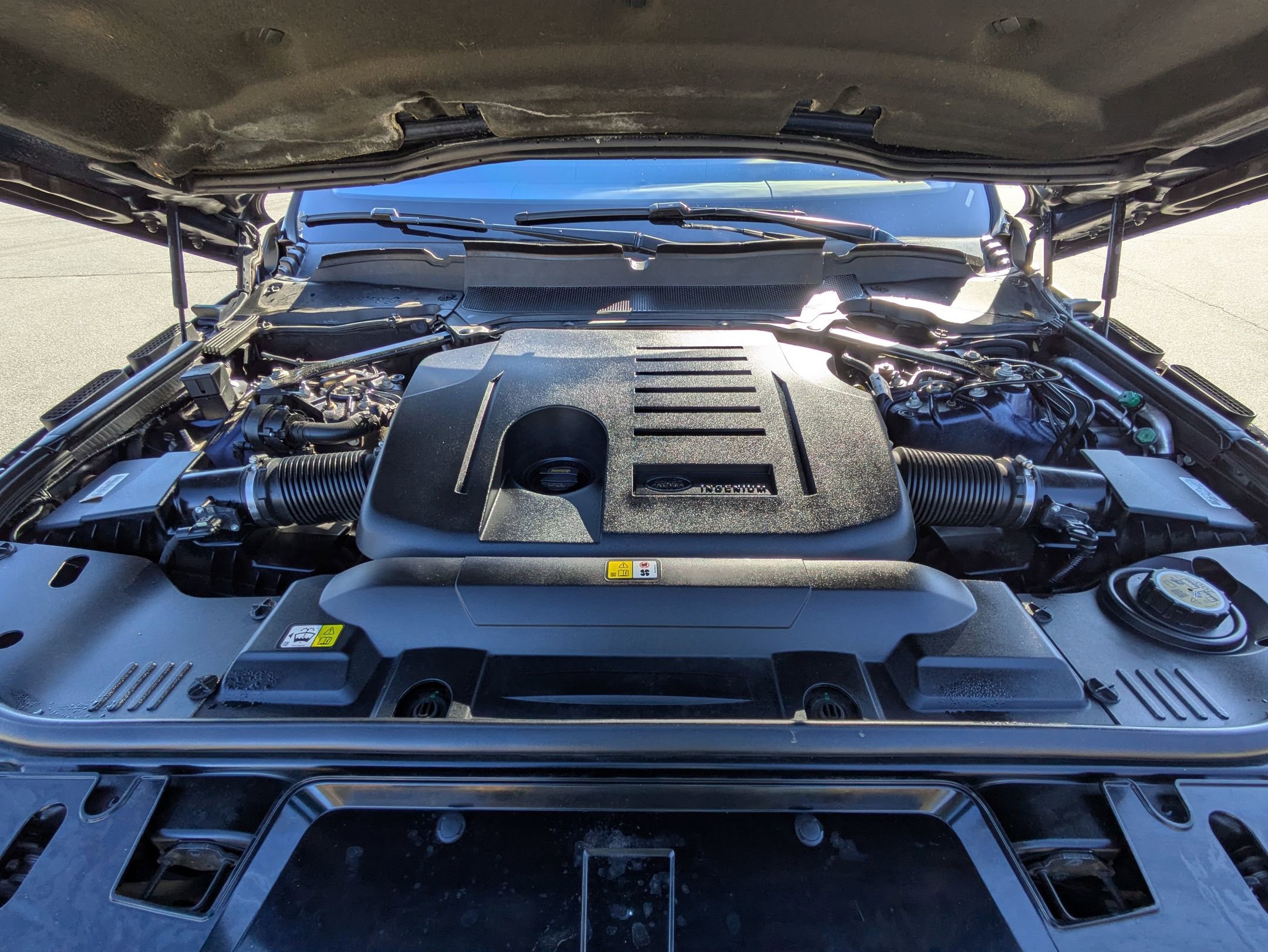 Used 2020 Land Rover Range Rover Sport HSE image 31