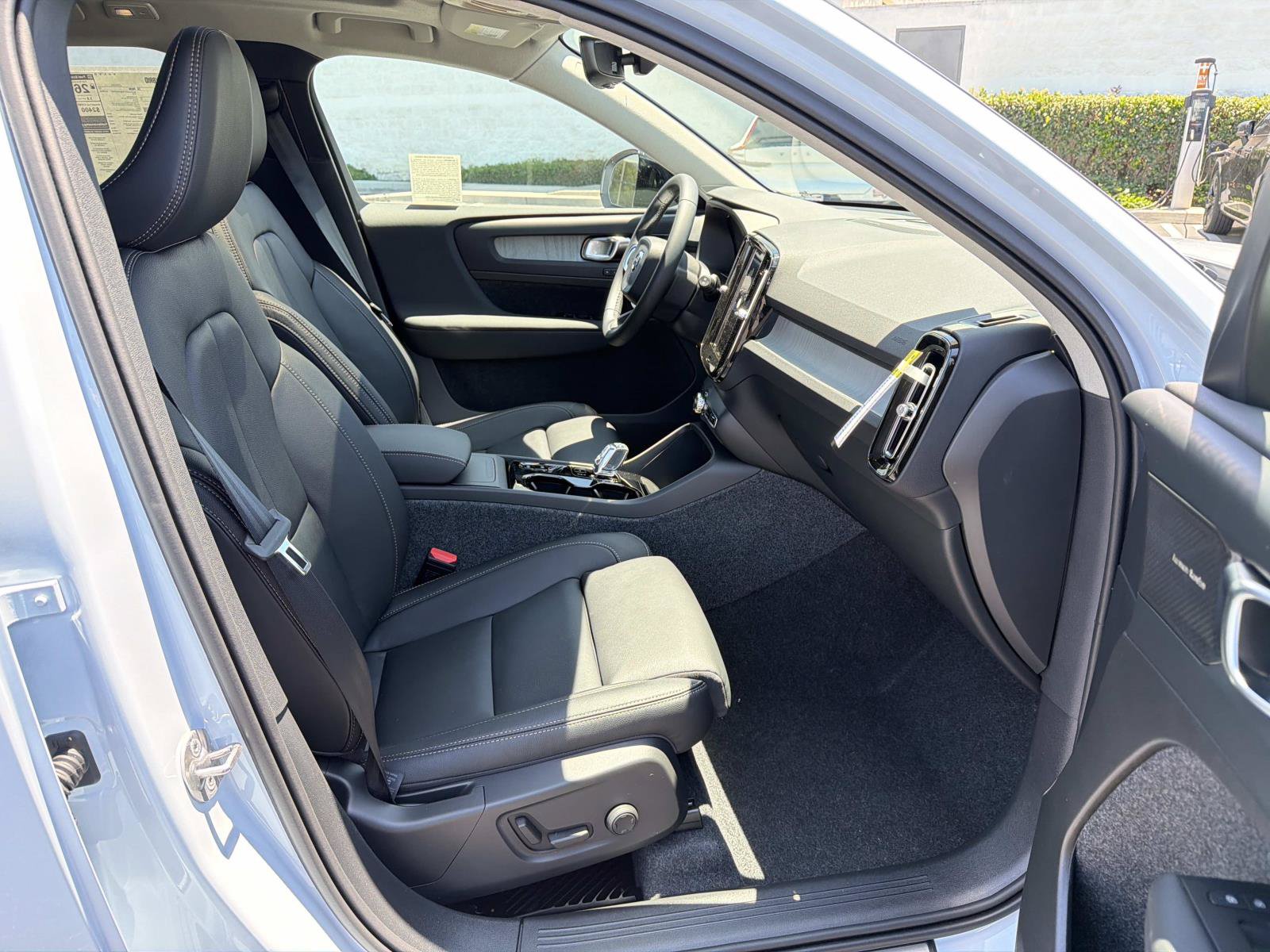 New 2026 Volvo XC40 B5 Plus w/ Protection Package Premier AWD/4WD image 20