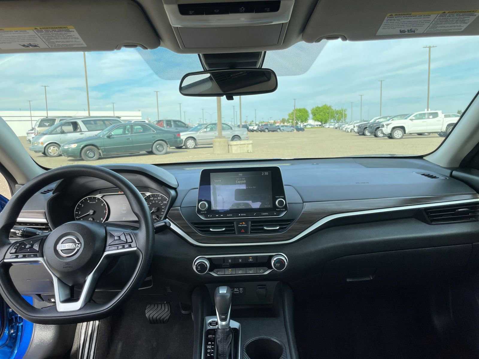 Used 2025 Nissan Altima 2.5 SV FWD image 34