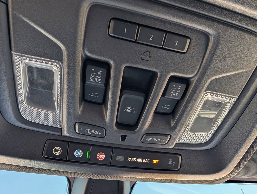 Used 2021 Chevrolet Silverado 1500 High Country image 11