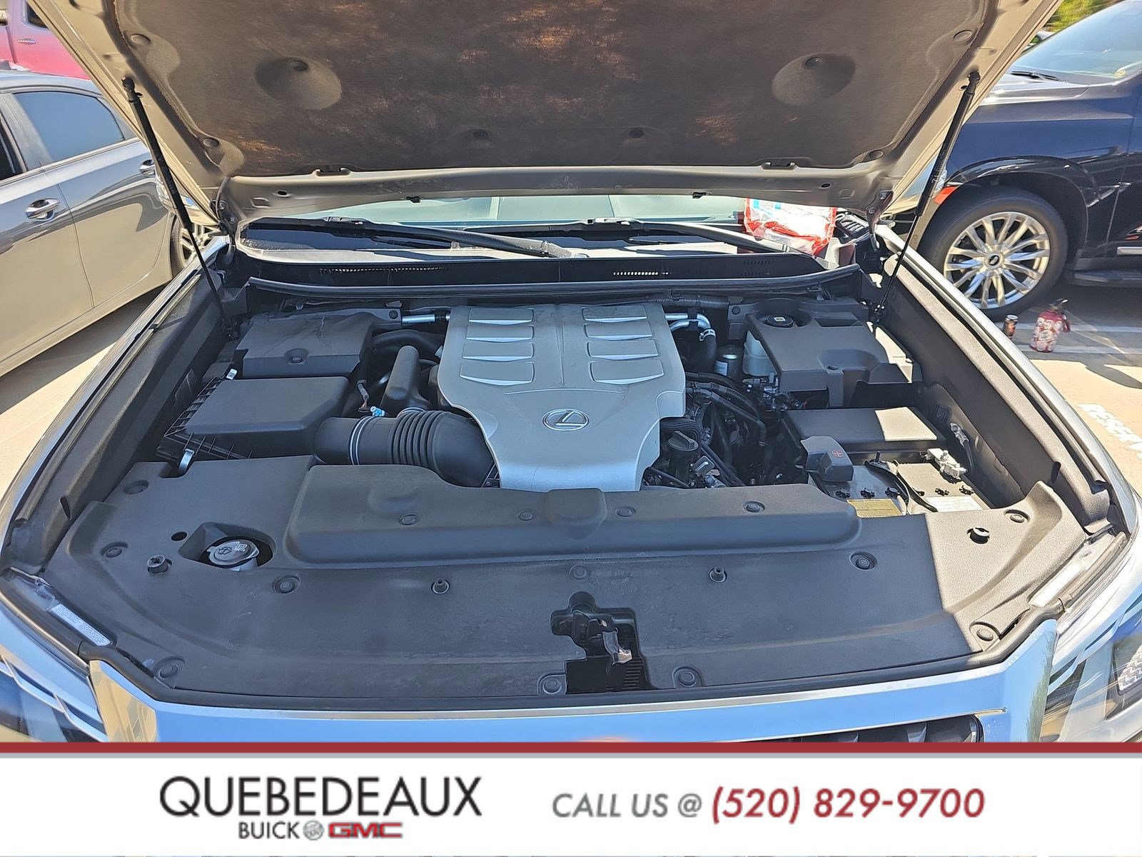 Used 2022 Lexus GX 460 Premium w/ Accessory Package image 3