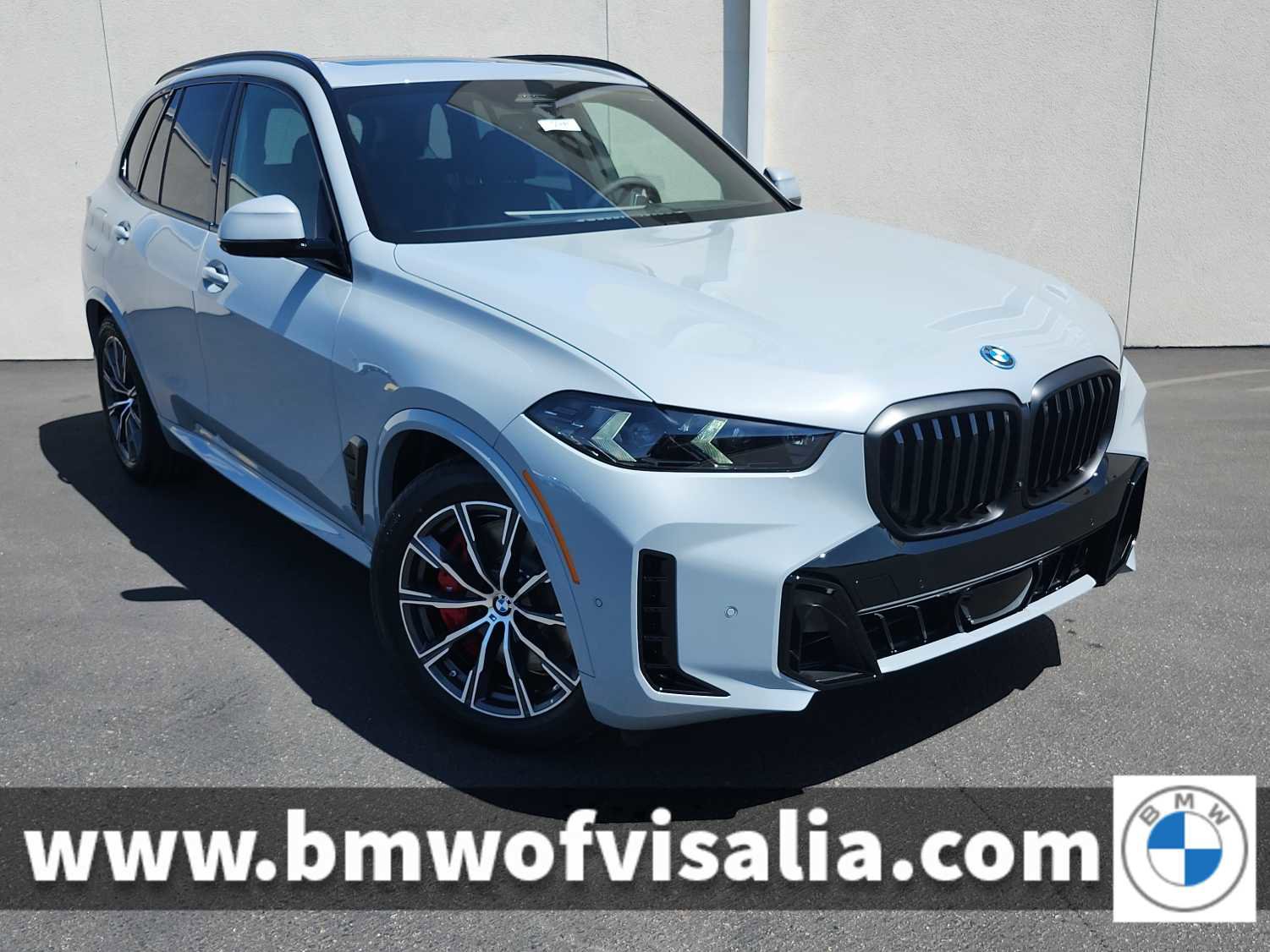 New 2026 BMW X5 xDrive50e w/ M Sport Package AWD/4WD image 1