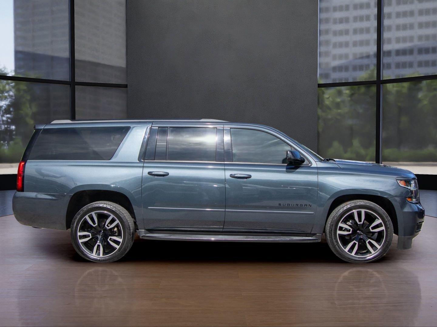 Used 2019 Chevrolet Suburban Premier w/ RST 6.2L Performance Edition image 10