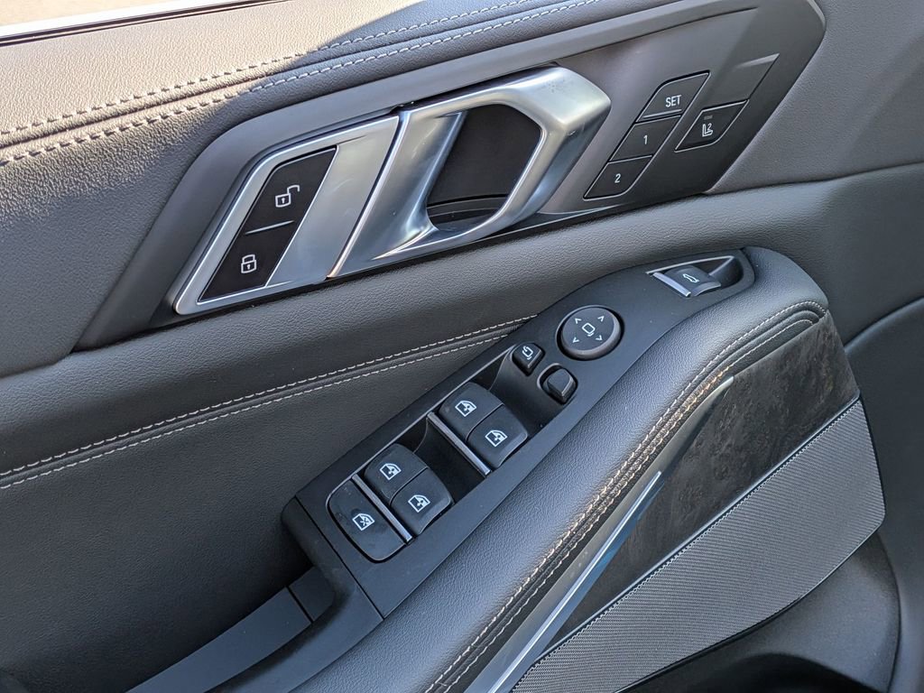 New 2026 BMW X5 sDrive40i image 15
