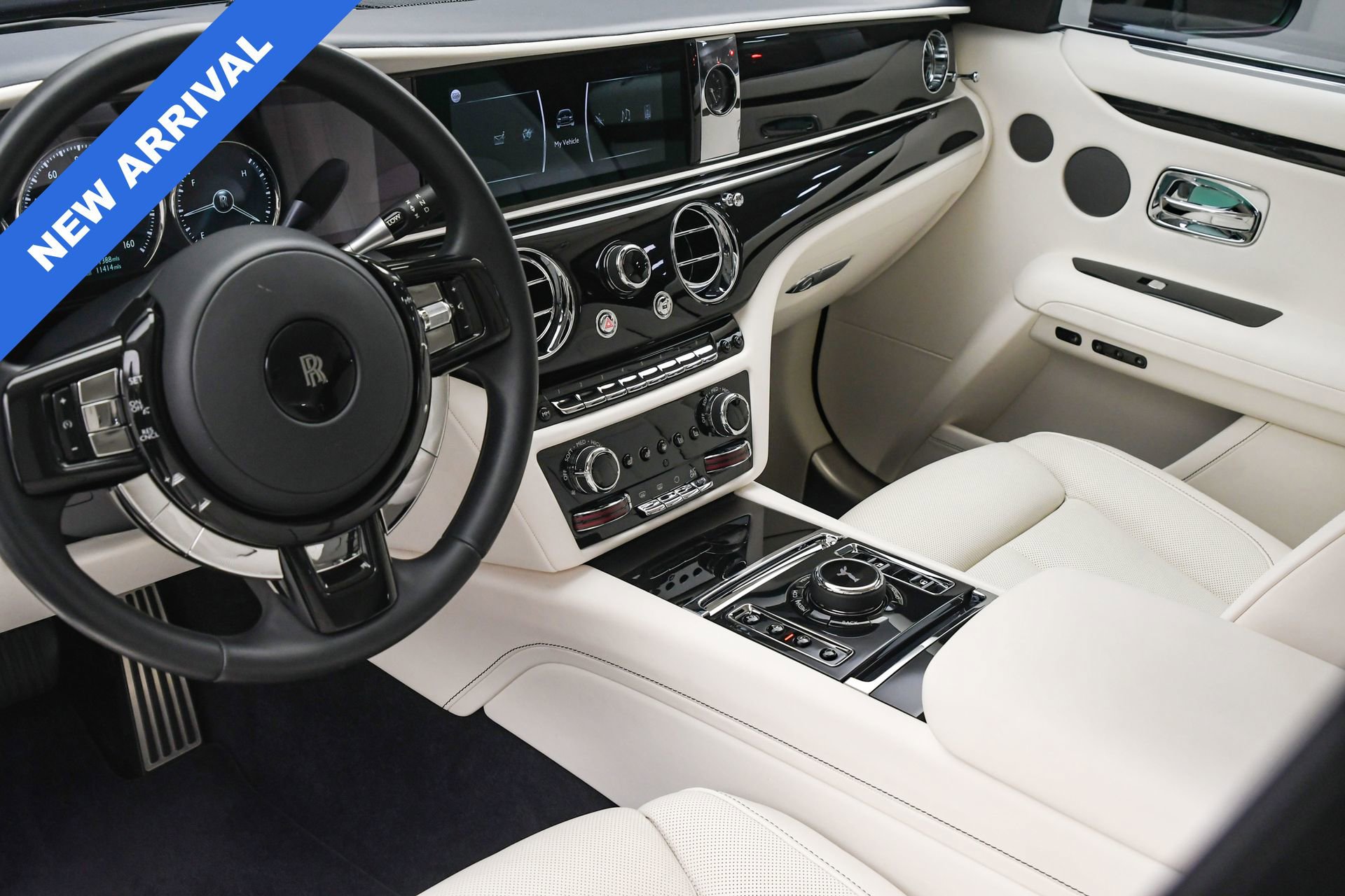 Used 2023 Rolls-Royce Ghost image 41