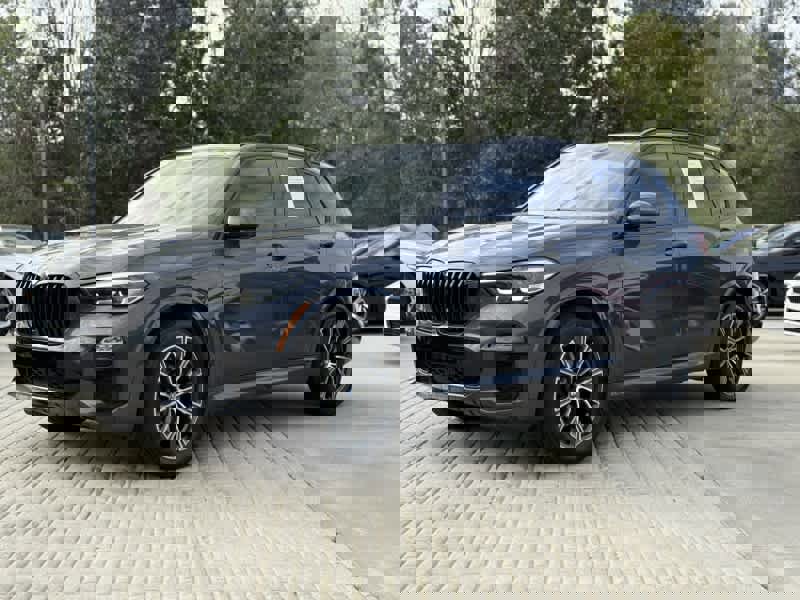 Used 2021 BMW X5 xDrive40i w/ M Sport Package image 2