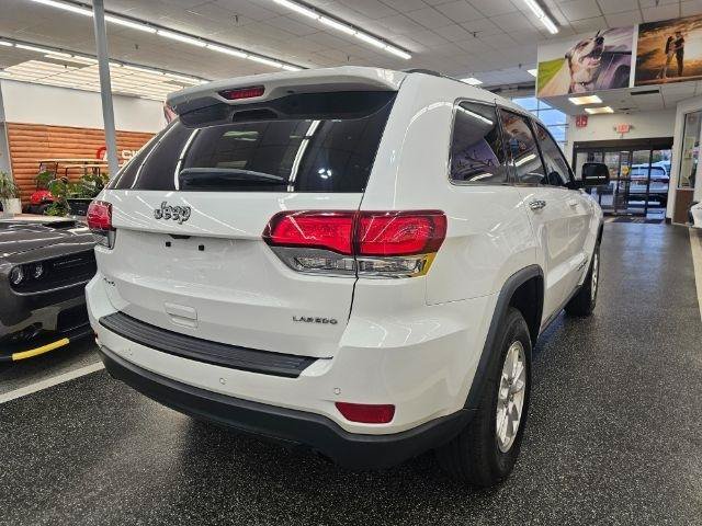 Used 2020 Jeep Grand Cherokee Laredo AWD/4WD image 5