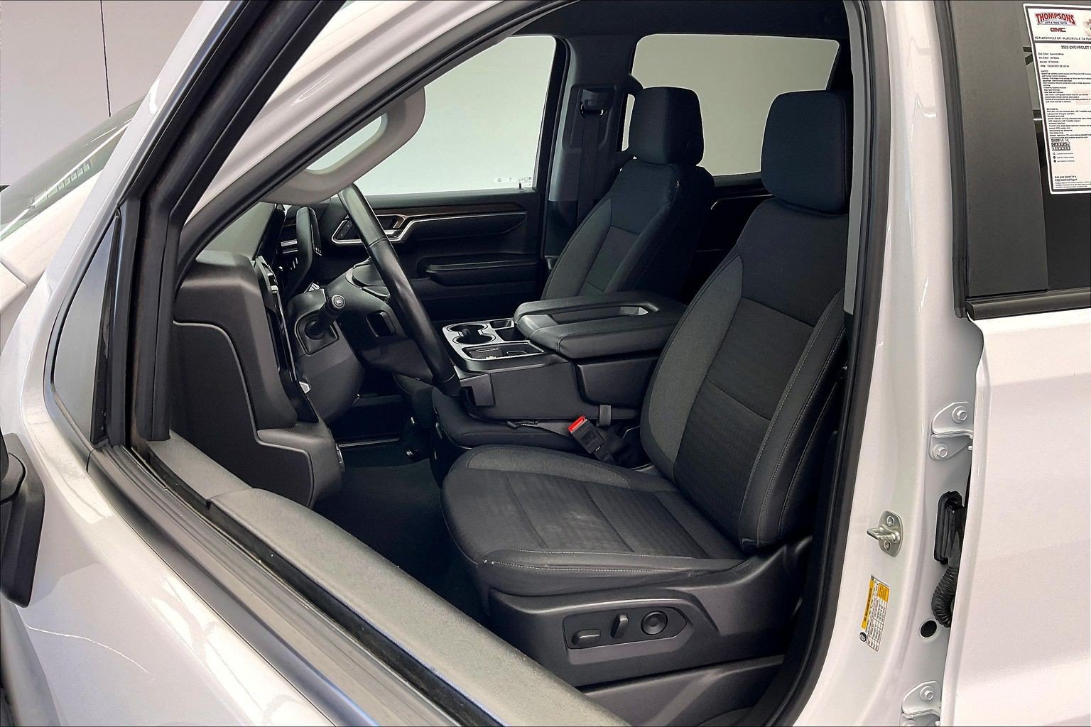 Used 2025 Chevrolet Silverado 1500 LT AWD/4WD image 17