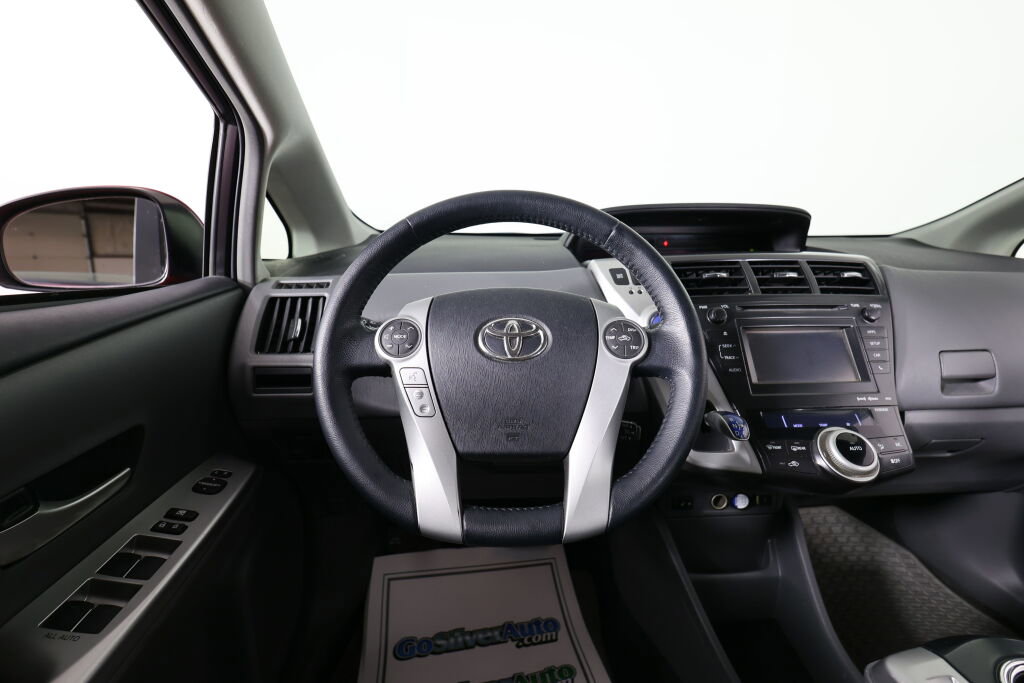 Used 2014 Toyota Prius V Three image 28