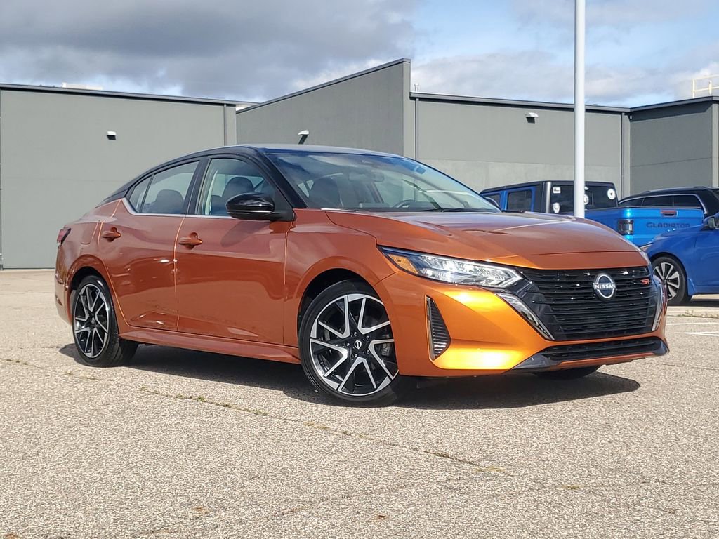 Used 2024 Nissan Sentra SR image 1