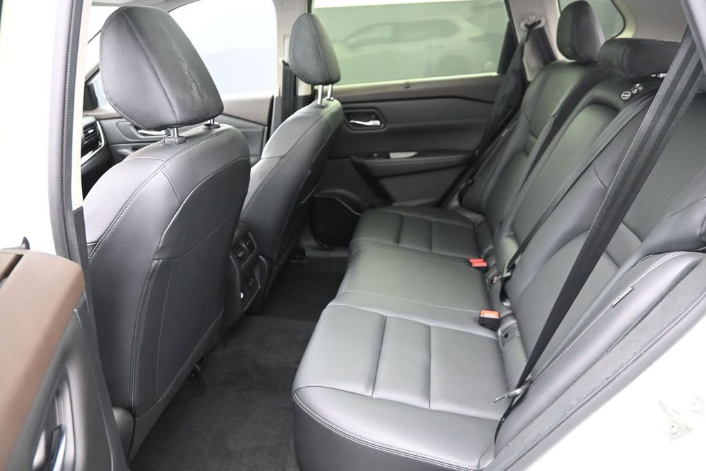Used 2023 Nissan Rogue SL w/ SL Premium Package FWD image 12