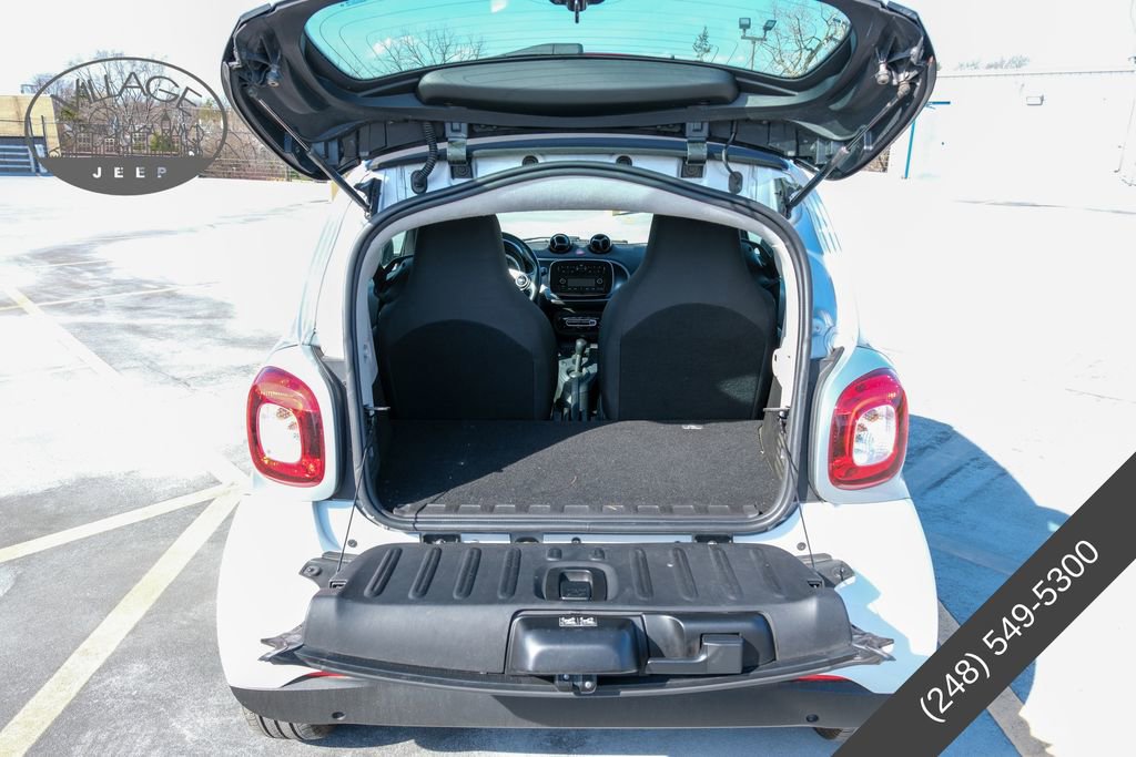 Used 2018 smart fortwo electric drive RWD image 4
