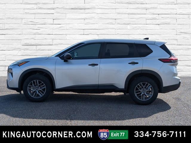 Used 2024 Nissan Rogue S image 9
