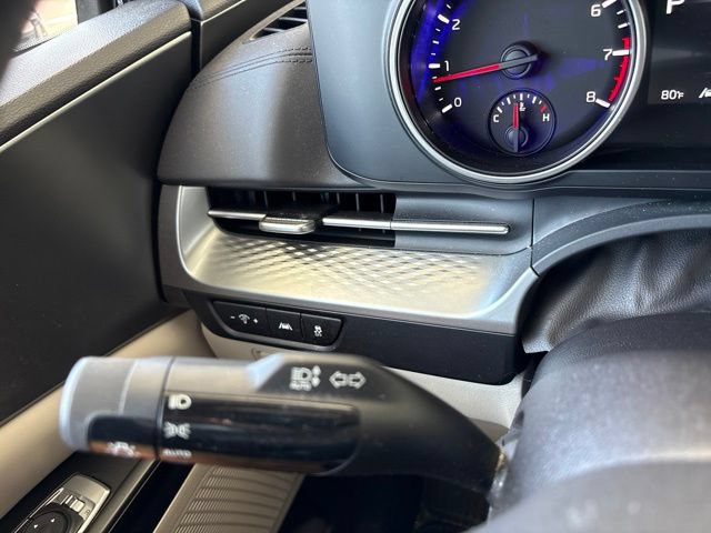 Certified 2024 Kia Carnival LX FWD image 20