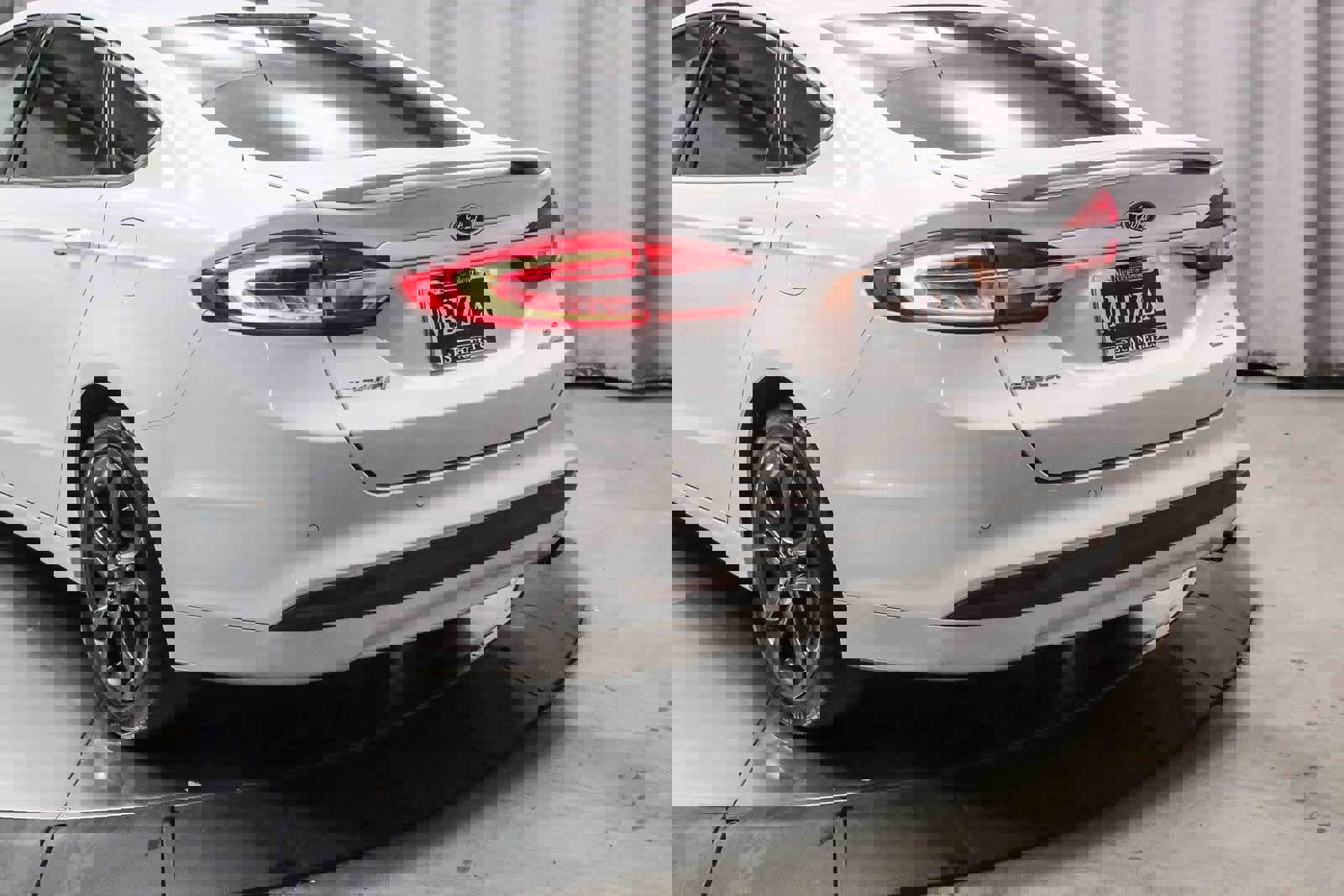 Used 2018 Ford Fusion SE w/ Equipment Group 201A image 8