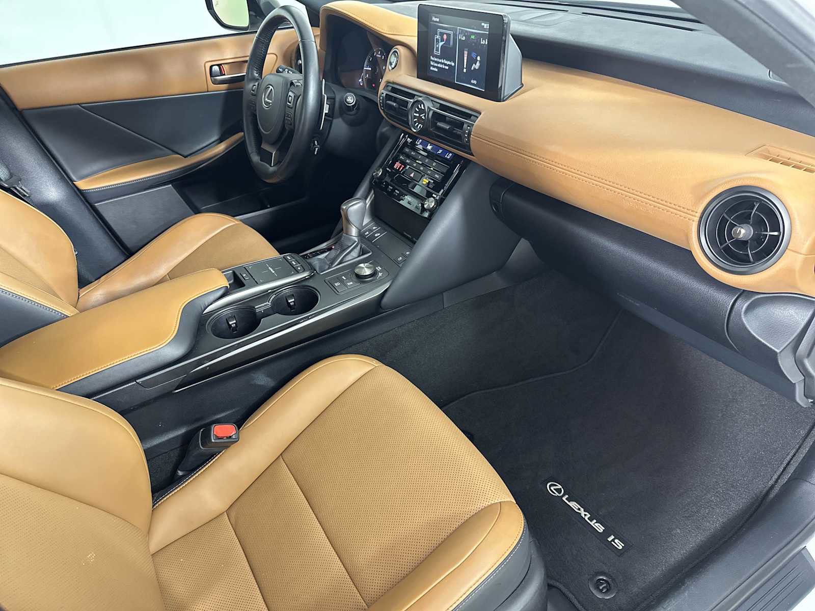 Used 2024 Lexus IS 300 w/ Comfort Package image 27