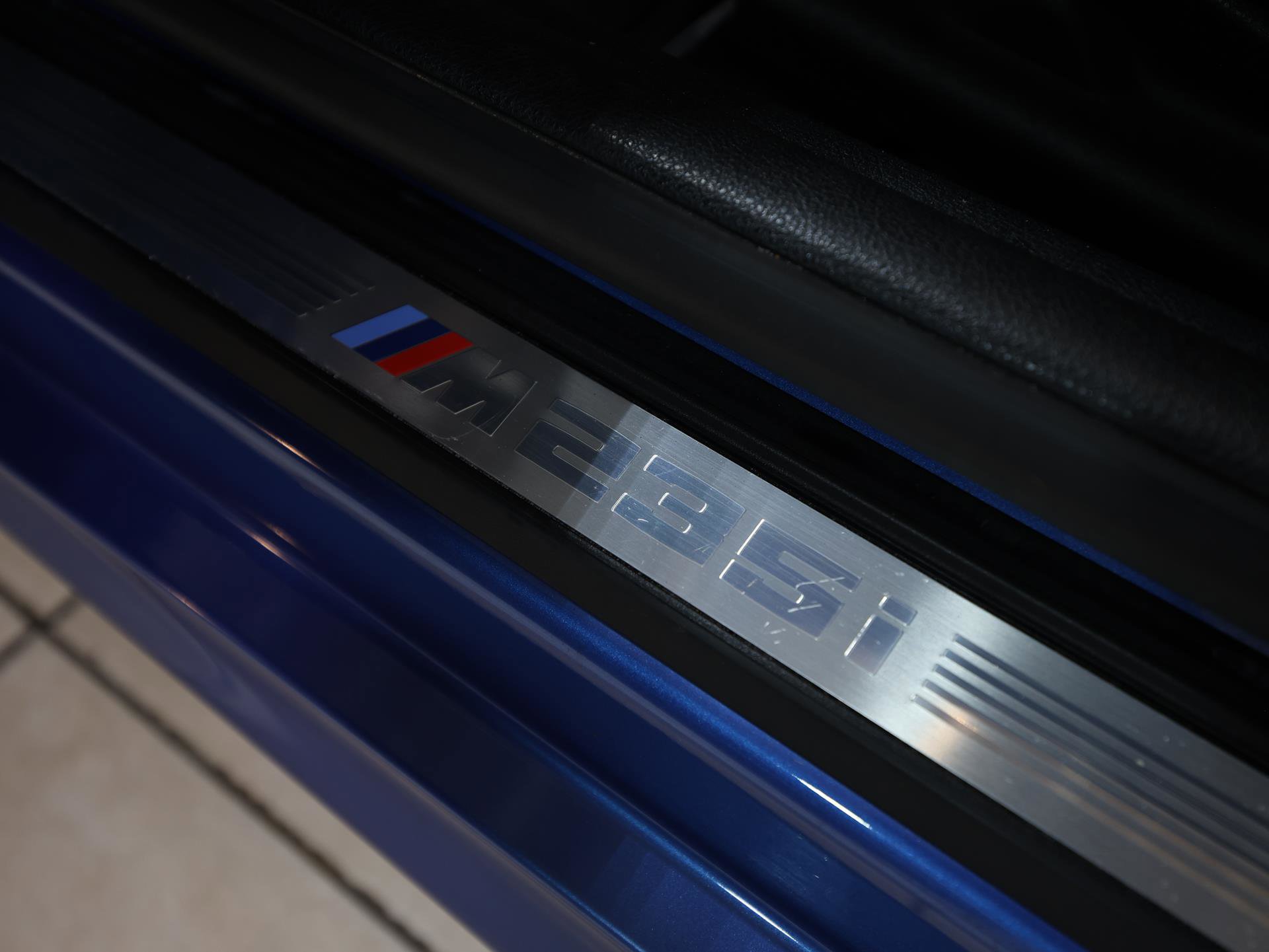 Used 2015 BMW M235i Convertible image 28