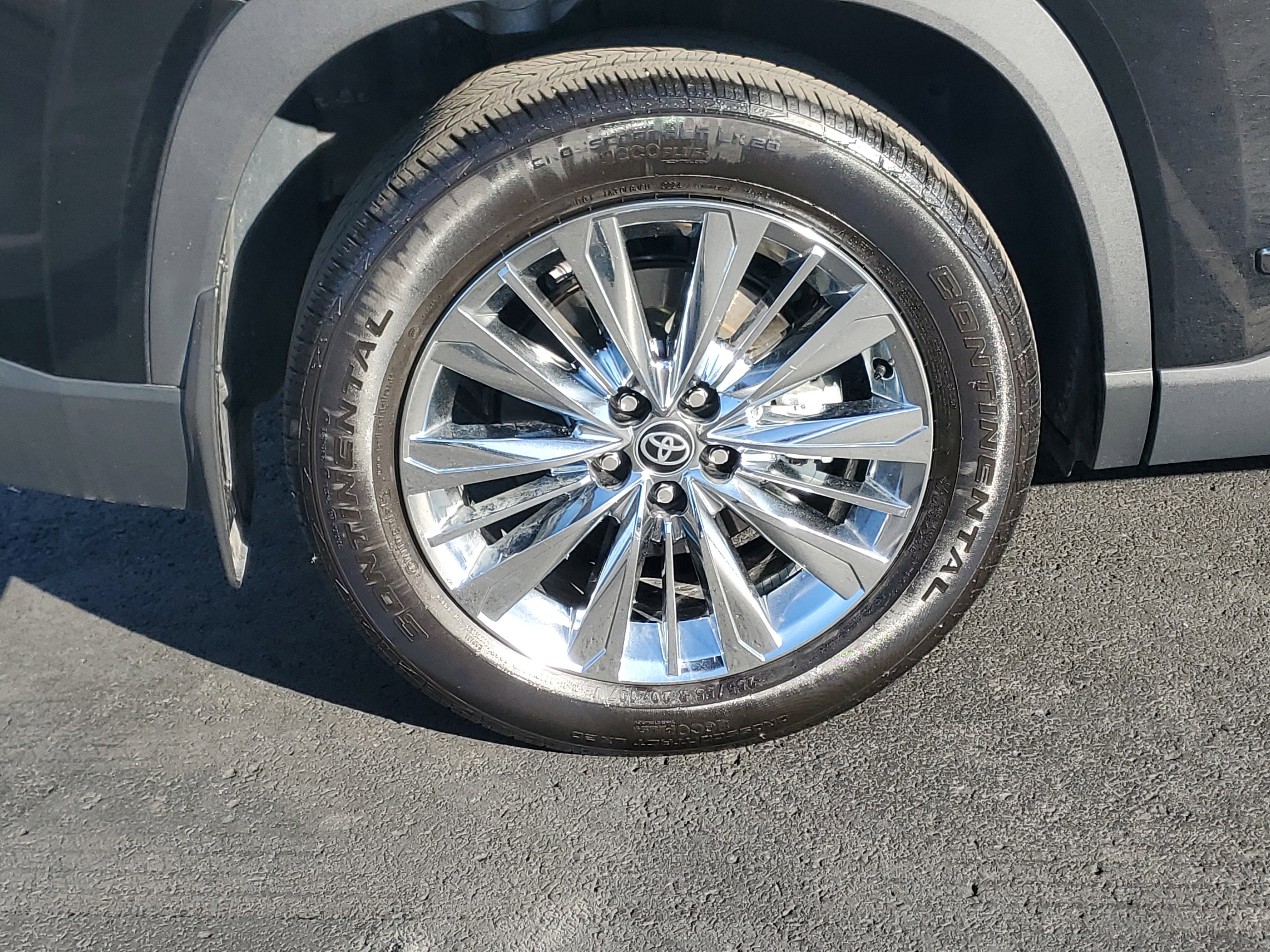 Certified 2025 Toyota Grand Highlander AWD image 6