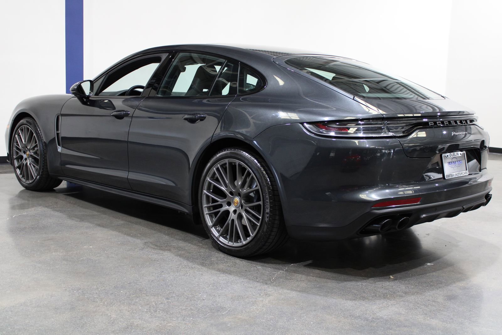 Used 2023 Porsche Panamera Platinum Edition image 10