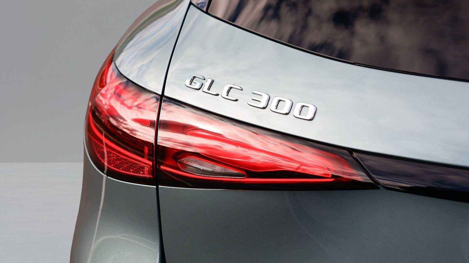 Used 2026 Mercedes-Benz GLC 300 4MATIC image 11