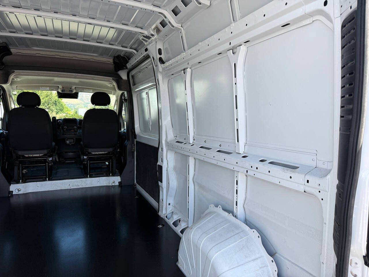 Used 2025 RAM ProMaster 2500 FWD image 22