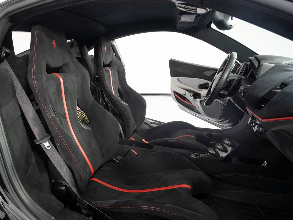 Used 2020 Ferrari 488 Pista Coupe RWD image 37