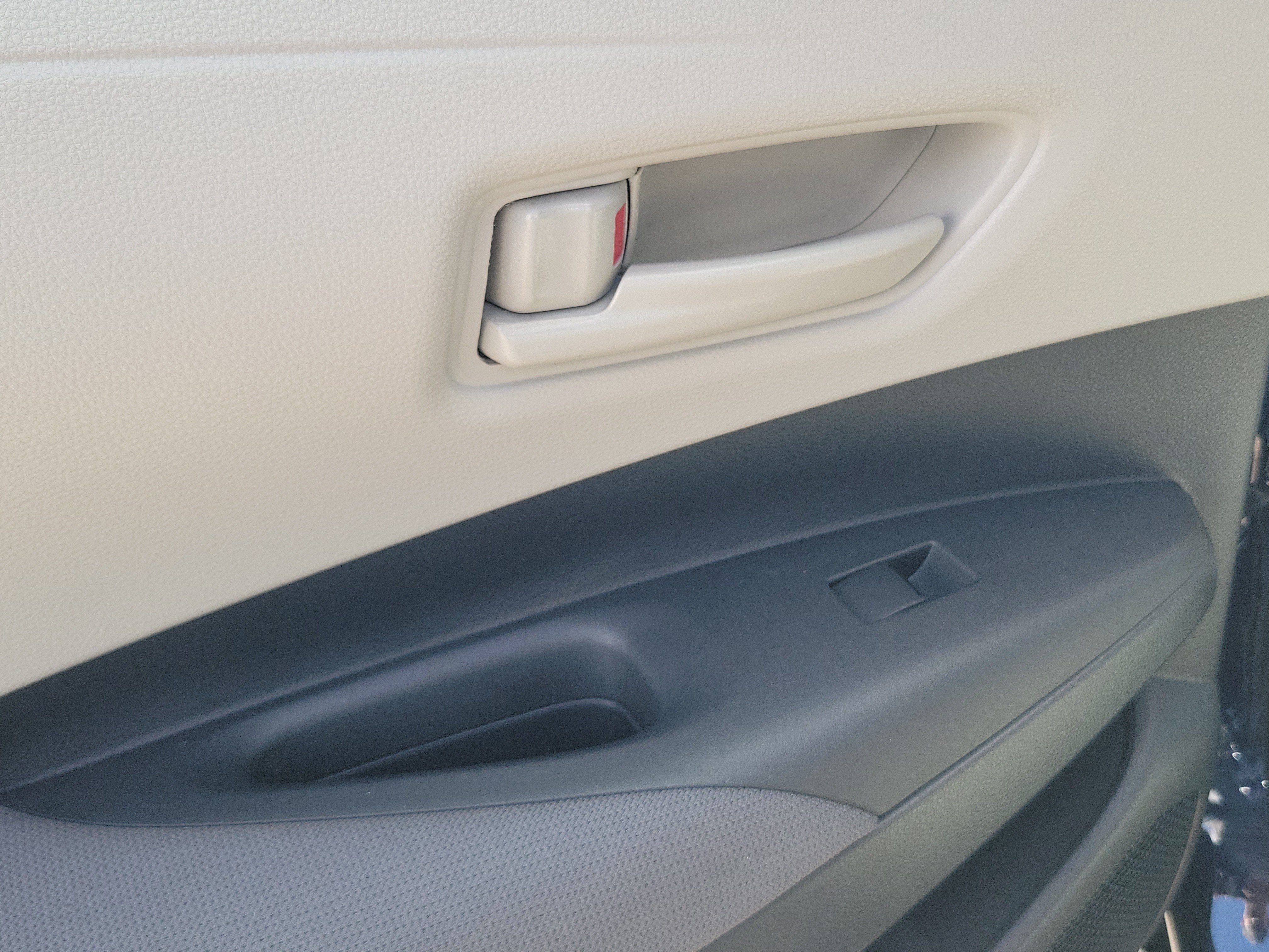 Used 2025 Toyota Corolla LE FWD image 26