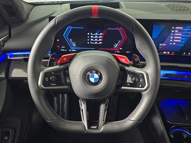 Used 2025 BMW M5 w/ Carbon Package image 28