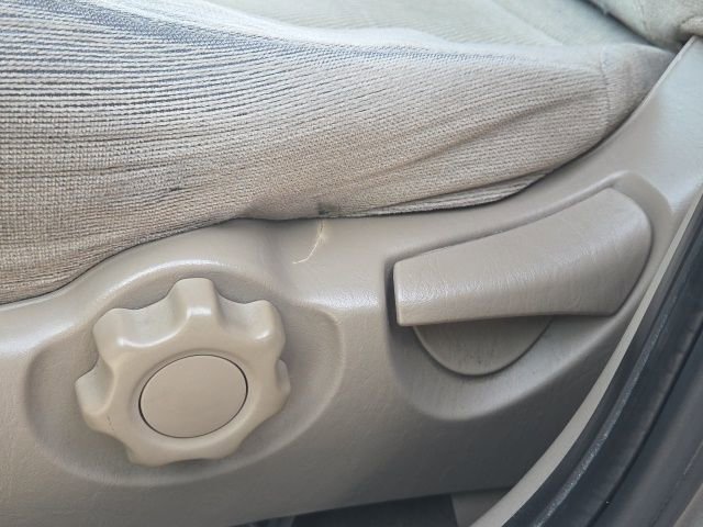 Used 2002 MAZDA Tribute ES image 16