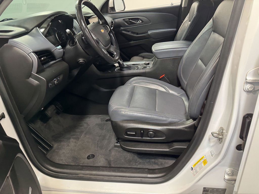Used 2021 Chevrolet Traverse Premier image 58